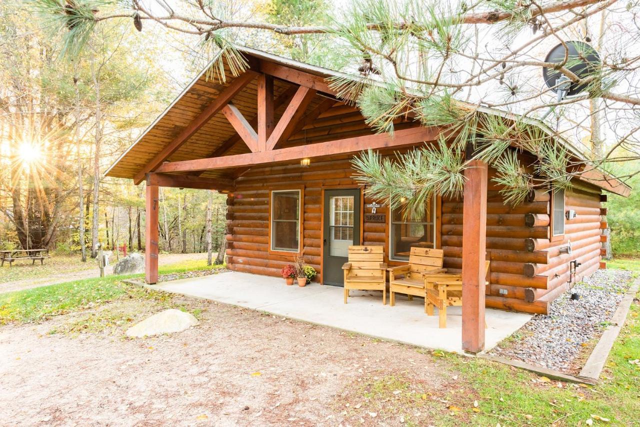 Spur Of The Moment Ranch Hotel Mountain Exterior photo